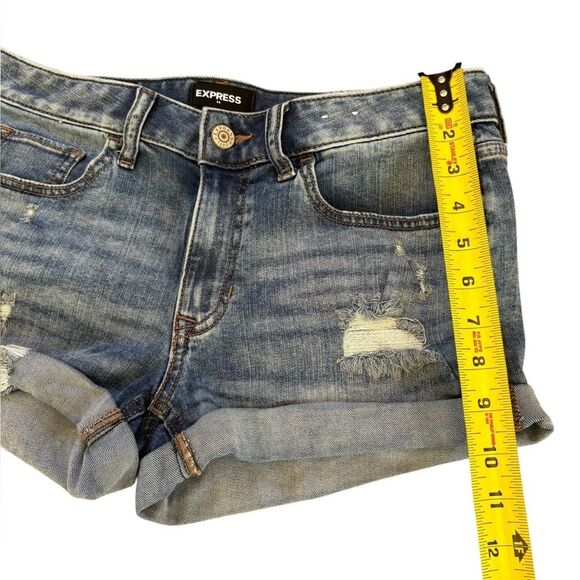 Express Low Rise Shortie Shorts Stretch Repreve Distressed Womens Size 6 - Picture 8 of 8
